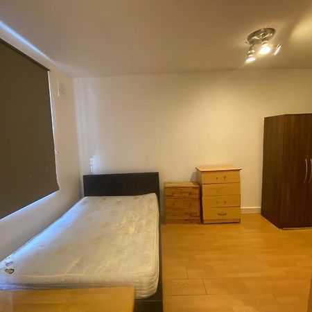 Golders Way Rooms London Ngoại thất bức ảnh