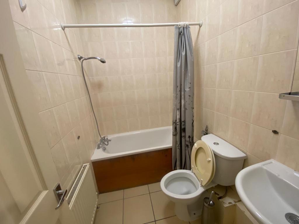 Golders Way Rooms London Ngoại thất bức ảnh